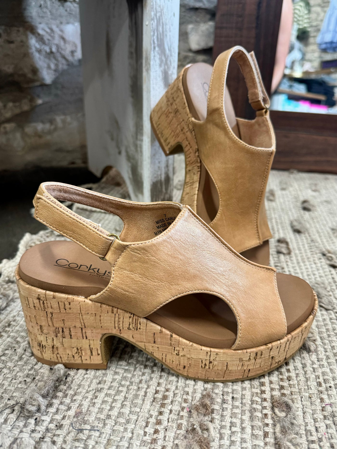 Miss Carley Retro Wedge- Tan